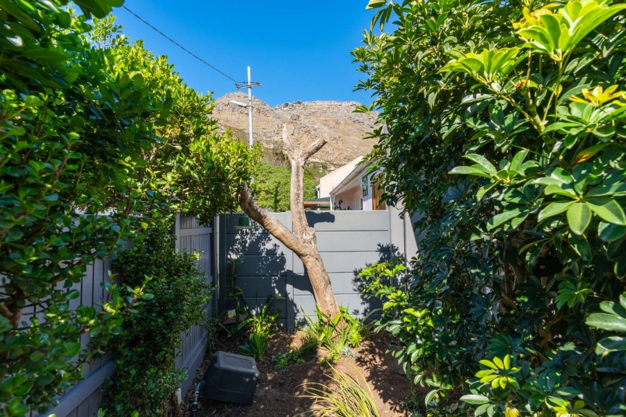 2 Bedroom Property for Sale in Lakeside Western Cape